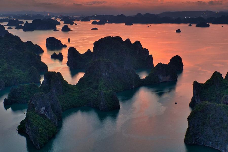 HA NOI - SAPA – HA LONG 6 DAYS 5 NIGHTS color